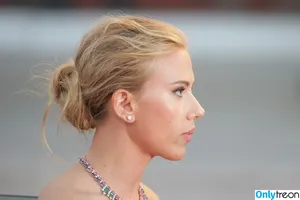 Scarlett Johansson / scarlettjohanson / scarlettjohanssonworld nude photo #1875