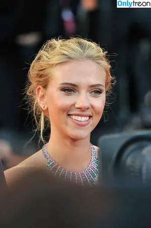 Scarlett Johansson / scarlettjohanson / scarlettjohanssonworld nude photo #1879