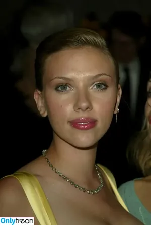 Scarlett Johansson / scarlettjohanson / scarlettjohanssonworld nude photo #1988