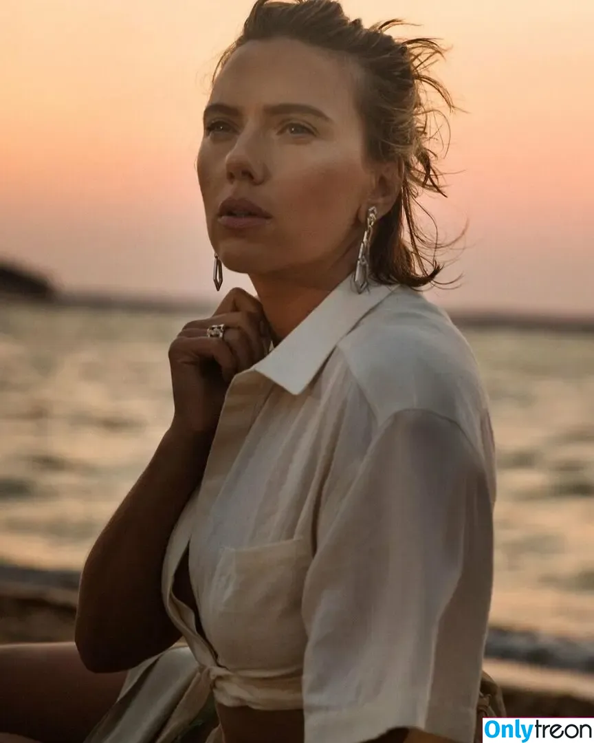 Scarlett Johansson nude photo #1077 (scarlettjohanson / scarlettjohanssonworld)