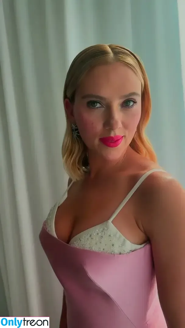 Scarlett Johansson nude photo #1093 (scarlettjohanson / scarlettjohanssonworld)