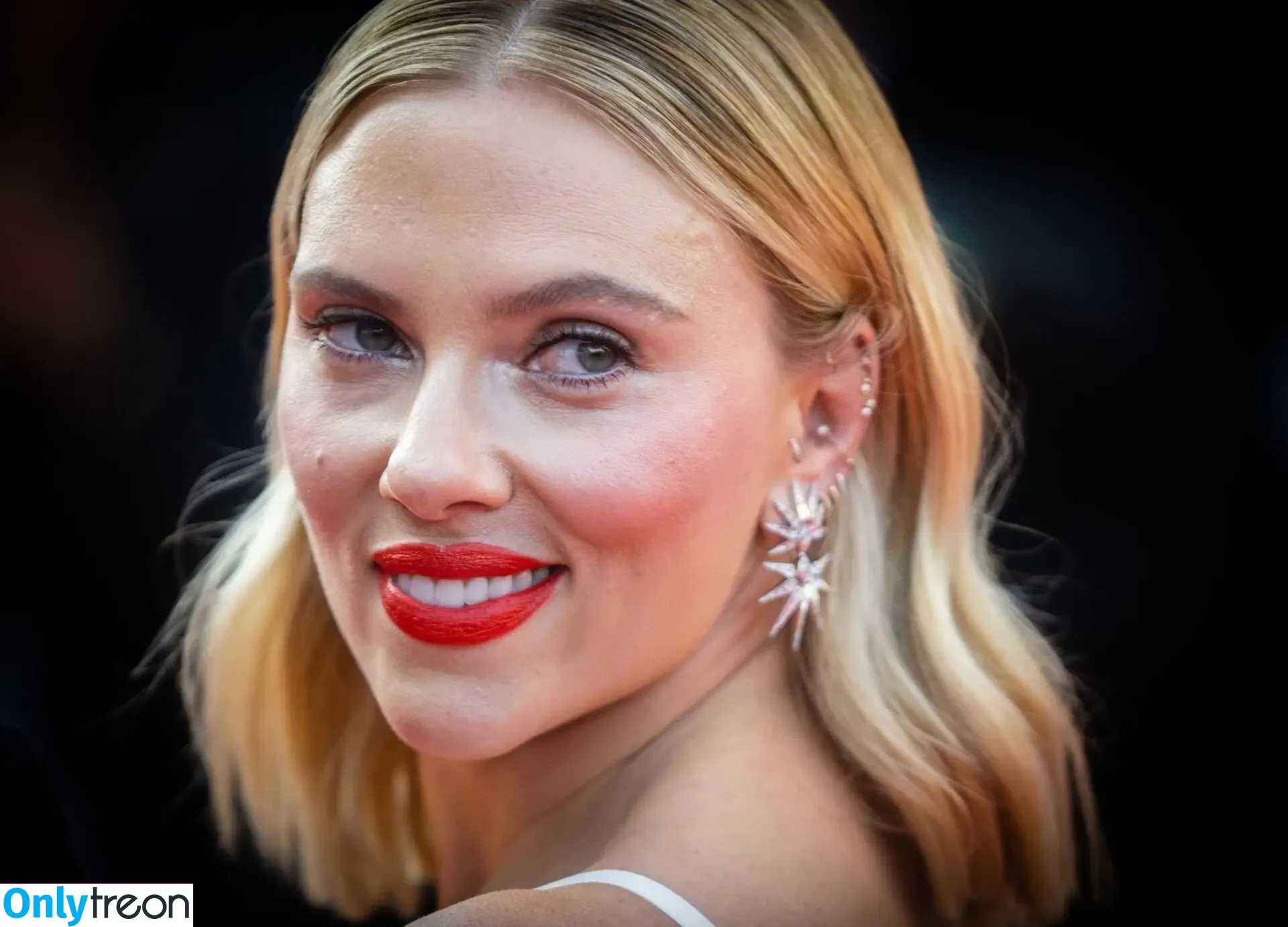 Scarlett Johansson nude photo #1180 (scarlettjohanson / scarlettjohanssonworld)