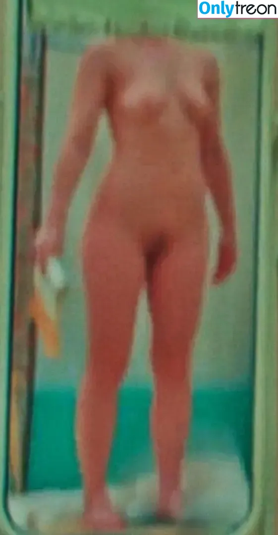 Scarlett Johansson nude photo #1247 (scarlettjohanson / scarlettjohanssonworld)