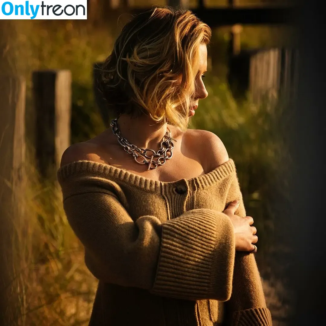 Scarlett Johansson nude photo #1375 (scarlettjohanson / scarlettjohanssonworld)
