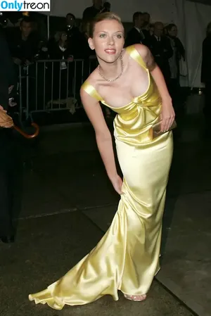 Scarlett Johansson / scarlettjohanson / scarlettjohanssonworld nude photo #2020