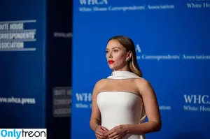 Scarlett Johansson / scarlettjohanson / scarlettjohanssonworld nude photo #2028
