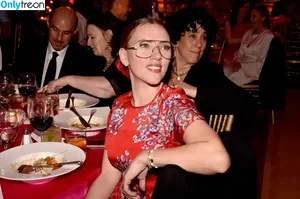 Scarlett Johansson / scarlettjohanson / scarlettjohanssonworld nude photo #2338