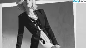 Scarlett Johansson / scarlettjohanson / scarlettjohanssonworld nude photo #2398