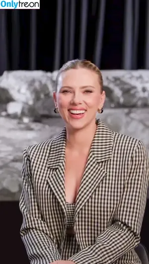 Scarlett Johansson / scarlettjohanson / scarlettjohanssonworld nude photo #2445