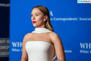 Scarlett Johansson / scarlettjohanson / scarlettjohanssonworld nude photo #2665