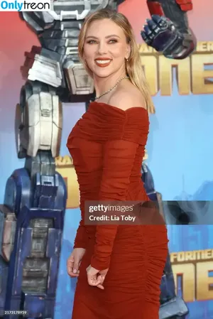 Scarlett Johansson / scarlettjohanson / scarlettjohanssonworld nude photo #2720