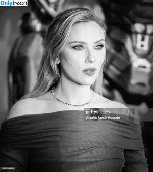 Scarlett Johansson / scarlettjohanson / scarlettjohanssonworld nude photo #2727