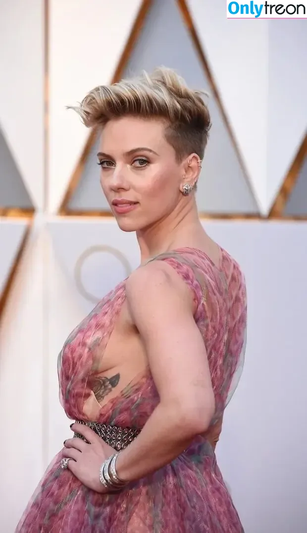 Scarlett Johansson nude photo #2309 (scarlettjohanson / scarlettjohanssonworld)