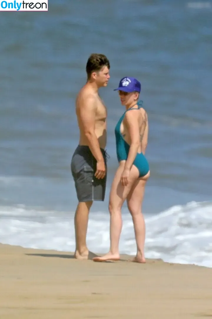 Scarlett Johansson nude photo #2364 (scarlettjohanson / scarlettjohanssonworld)