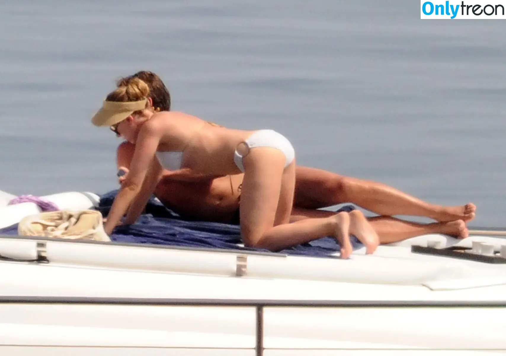 Scarlett Johansson nude photo #2474 (scarlettjohanson / scarlettjohanssonworld)