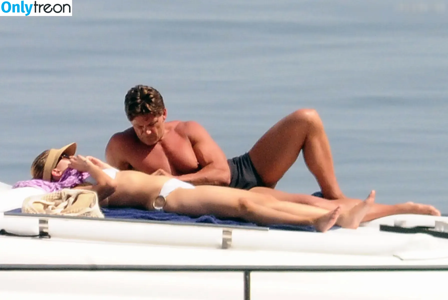 Scarlett Johansson nude photo #2478 (scarlettjohanson / scarlettjohanssonworld)