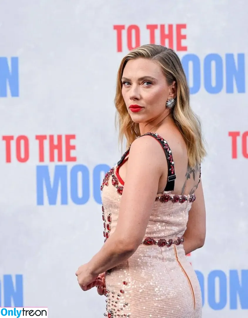 Scarlett Johansson nude photo #2604 (scarlettjohanson / scarlettjohanssonworld)