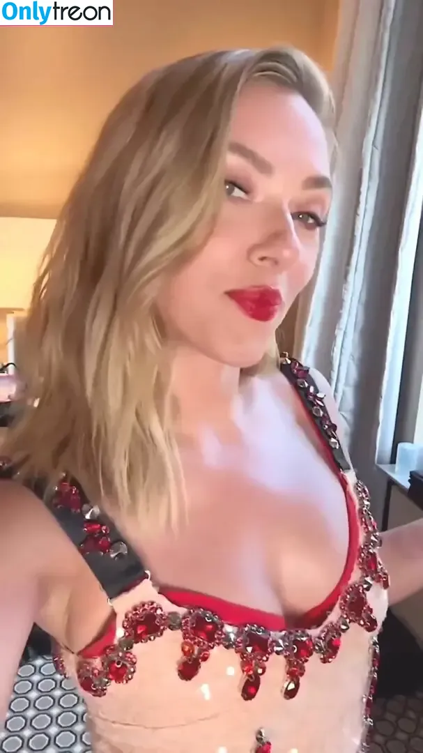 Scarlett Johansson nude photo #2642 (scarlettjohanson / scarlettjohanssonworld)