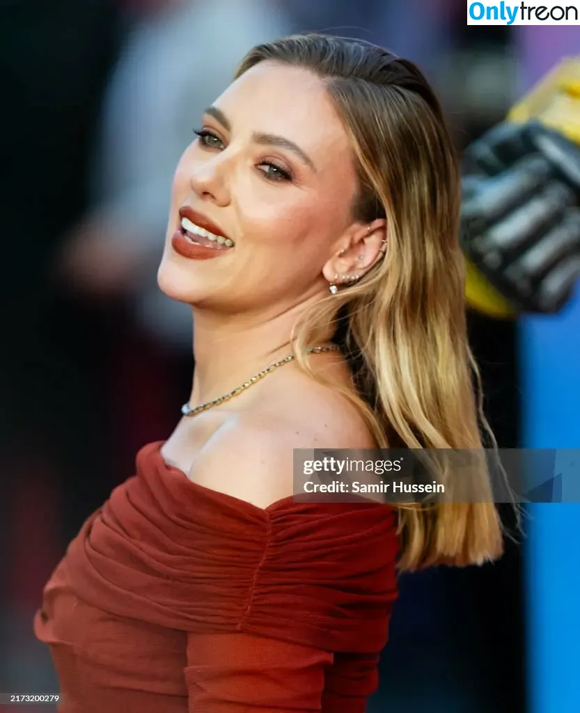 Scarlett Johansson nude photo #2724 (scarlettjohanson / scarlettjohanssonworld)