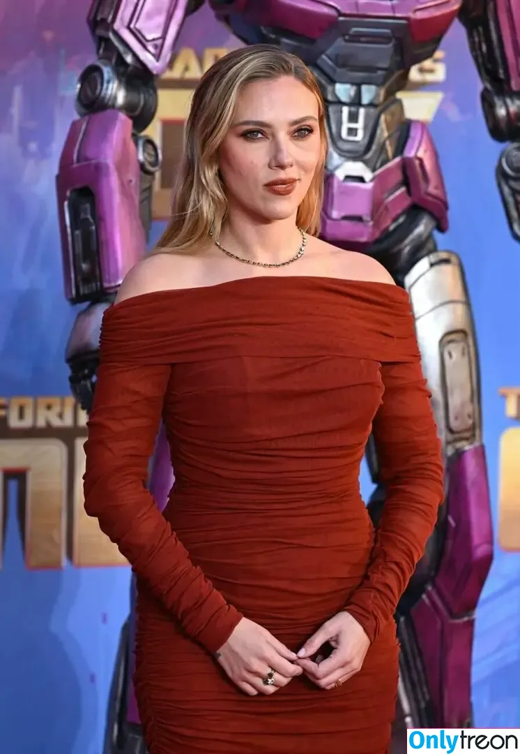 Scarlett Johansson nude photo #2745 (scarlettjohanson / scarlettjohanssonworld)