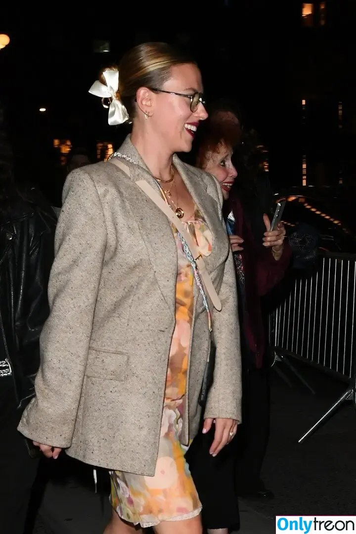 Scarlett Johansson nude photo #2771 (scarlettjohanson / scarlettjohanssonworld)