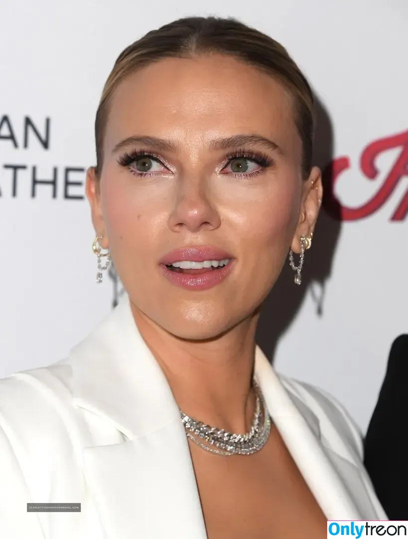 Scarlett Johansson nude photo #2857 (scarlettjohanson / scarlettjohanssonworld)