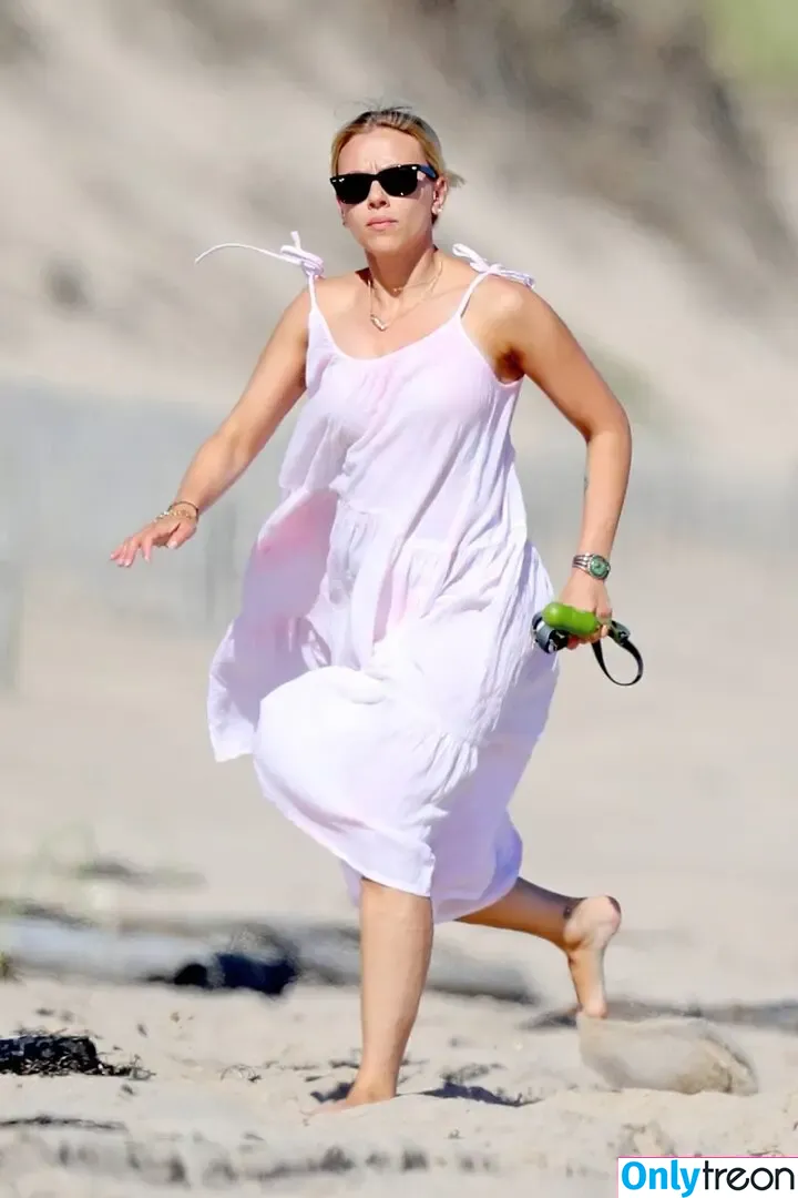 Scarlett Johansson nude photo #2903 (scarlettjohanson / scarlettjohanssonworld)