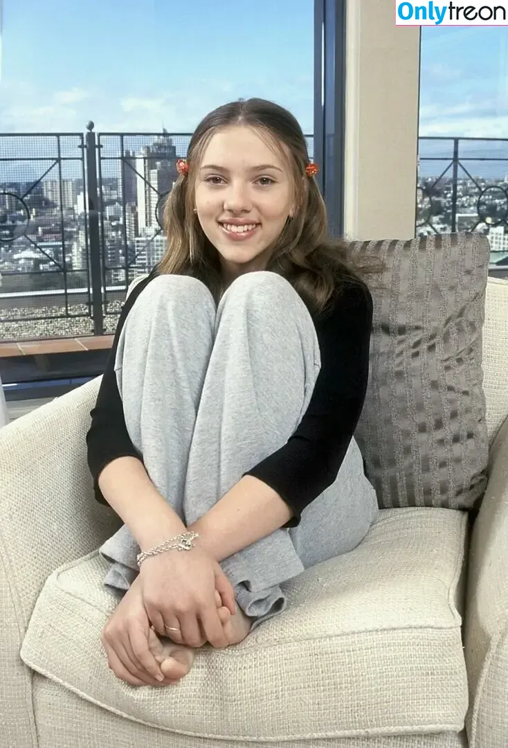 Scarlett Johansson nude photo #2940 (scarlettjohanson / scarlettjohanssonworld)