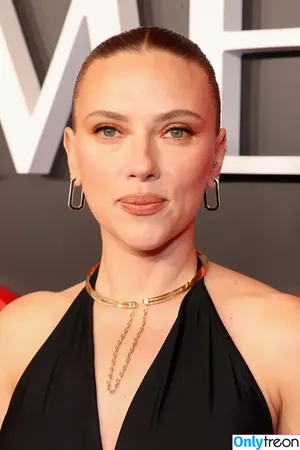 Scarlett Johansson / scarlettjohanson / scarlettjohanssonworld nude photo #3227