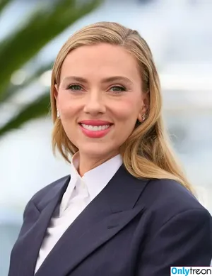 Scarlett Johansson / scarlettjohanson / scarlettjohanssonworld nude photo #3326