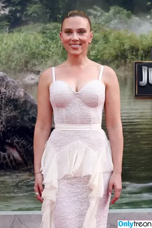Scarlett Johansson / scarlettjohanson / scarlettjohanssonworld nude photo #3524