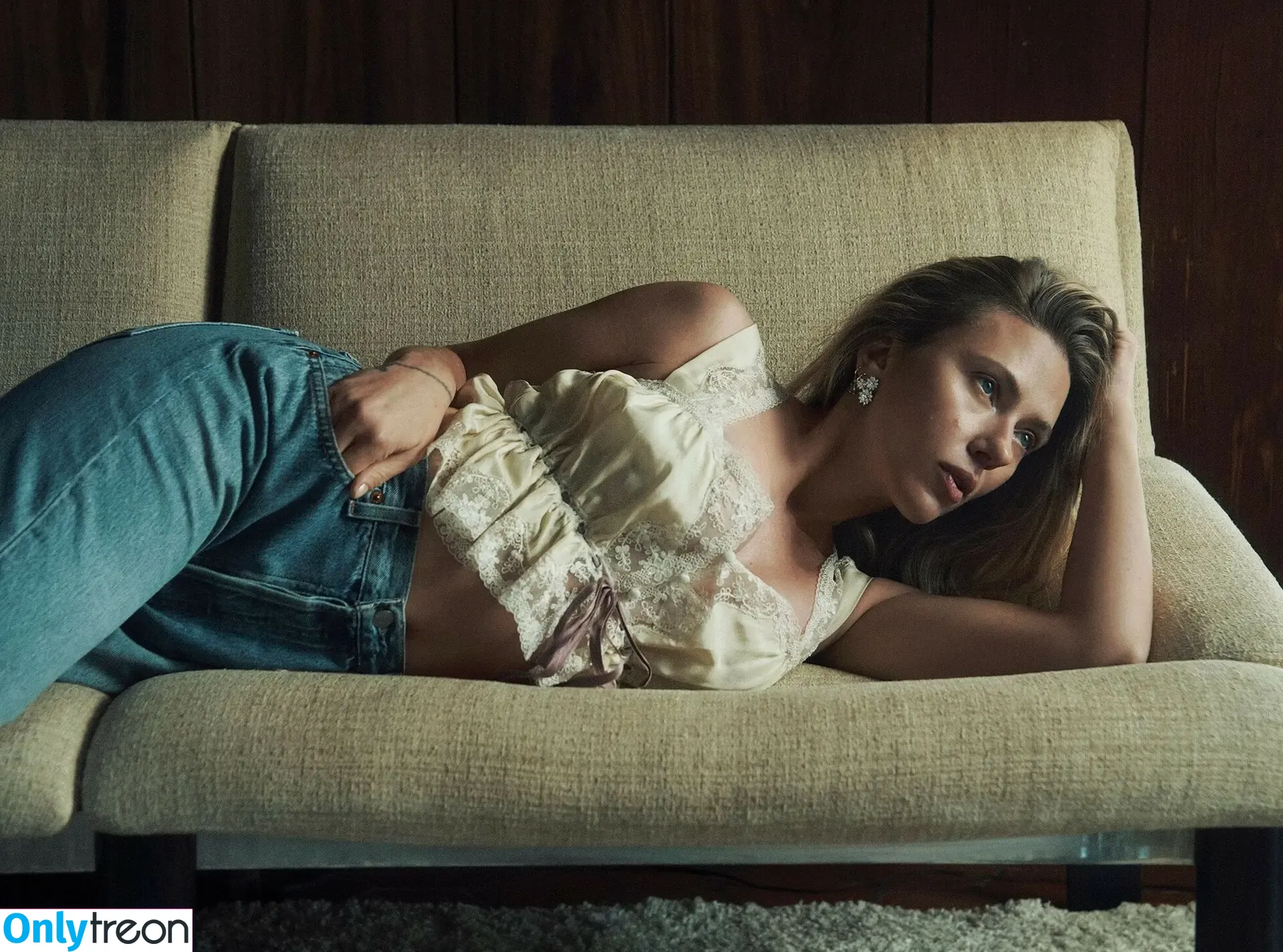 Scarlett Johansson nude photo #3293 (scarlettjohanson / scarlettjohanssonworld)