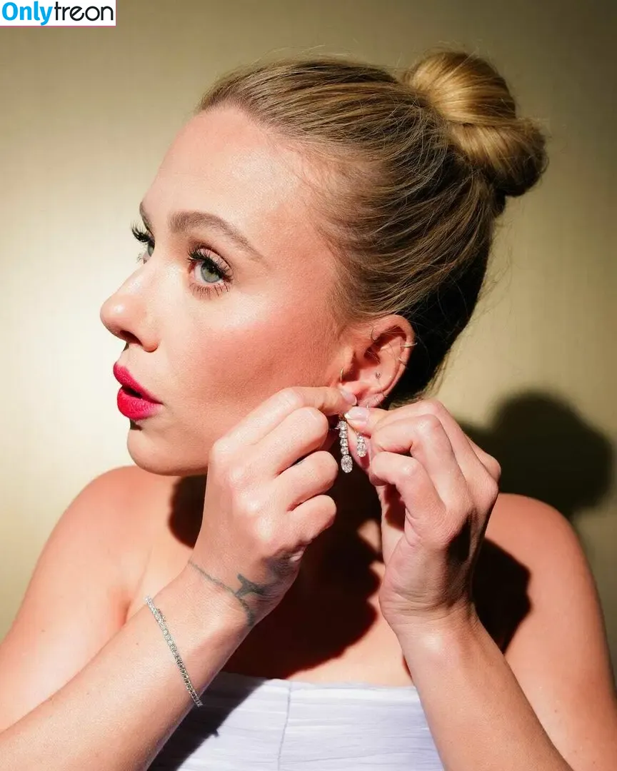 Scarlett Johansson nude photo #3339 (scarlettjohanson / scarlettjohanssonworld)