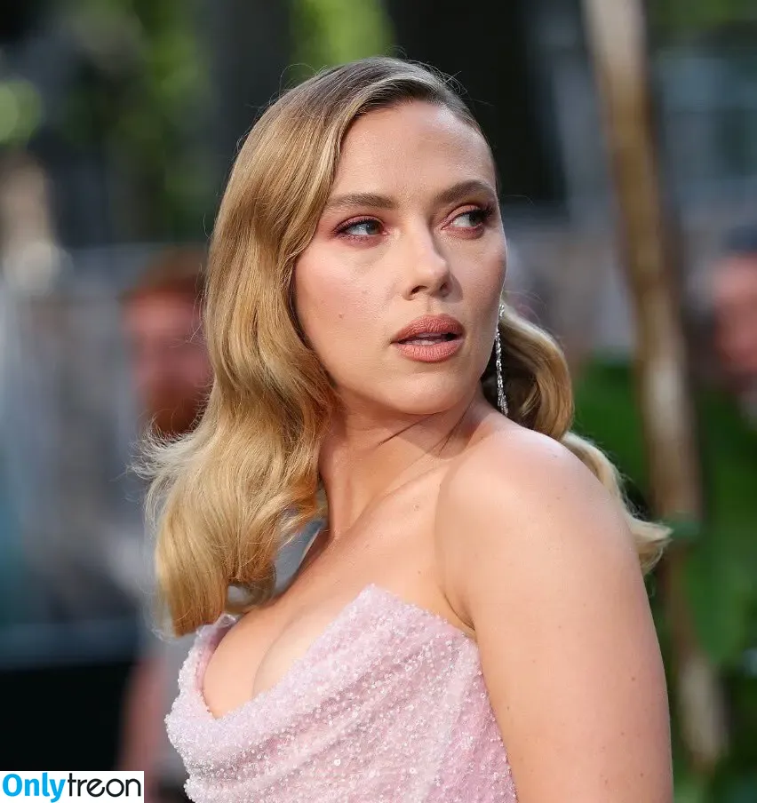 Scarlett Johansson nude photo #3460 (scarlettjohanson / scarlettjohanssonworld)