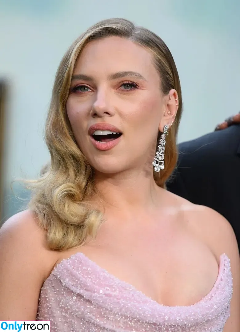 Scarlett Johansson nude photo #3467 (scarlettjohanson / scarlettjohanssonworld)