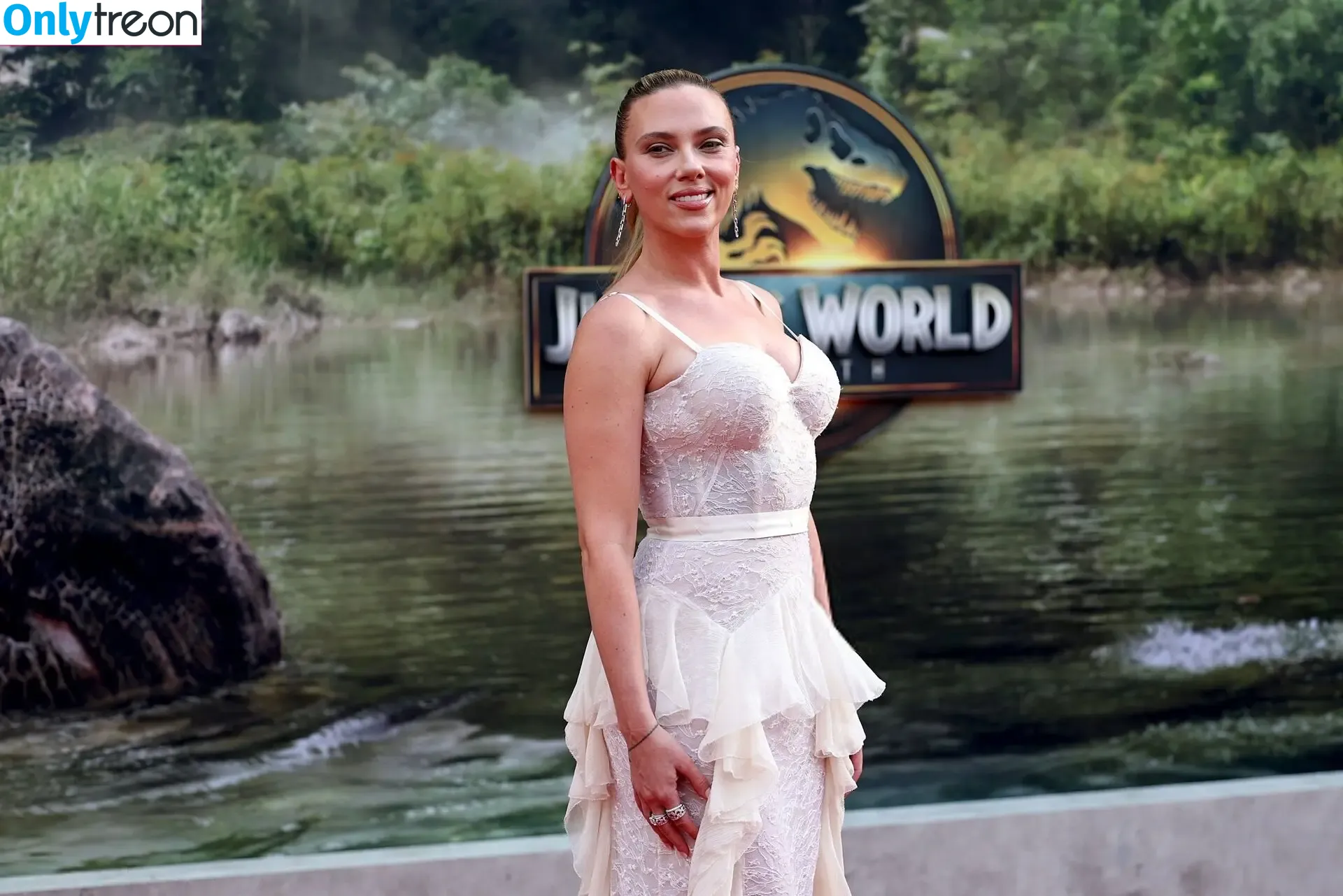 Scarlett Johansson nude photo #3530 (scarlettjohanson / scarlettjohanssonworld)
