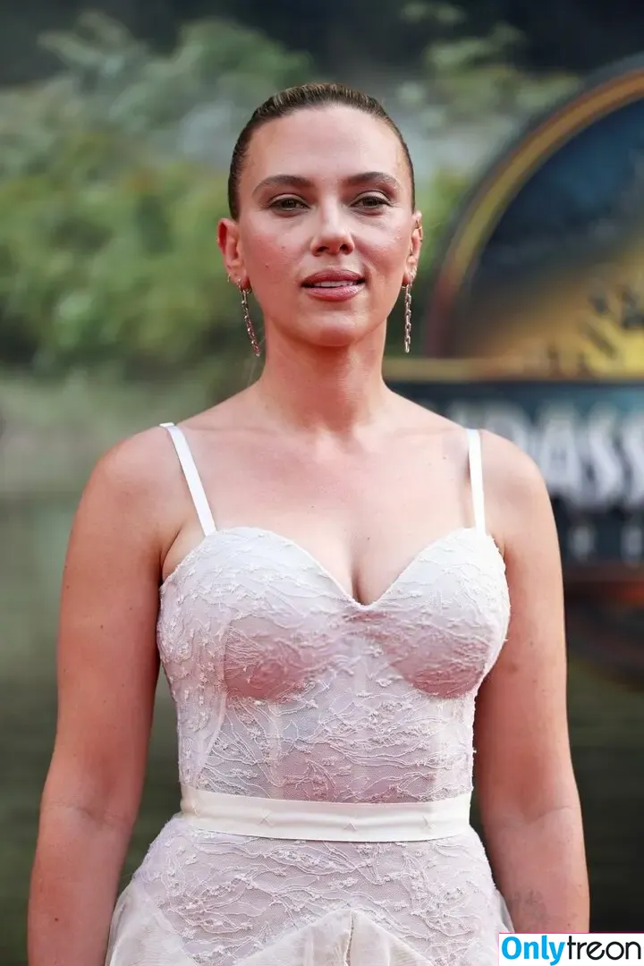 Scarlett Johansson nude photo #3542 (scarlettjohanson / scarlettjohanssonworld)