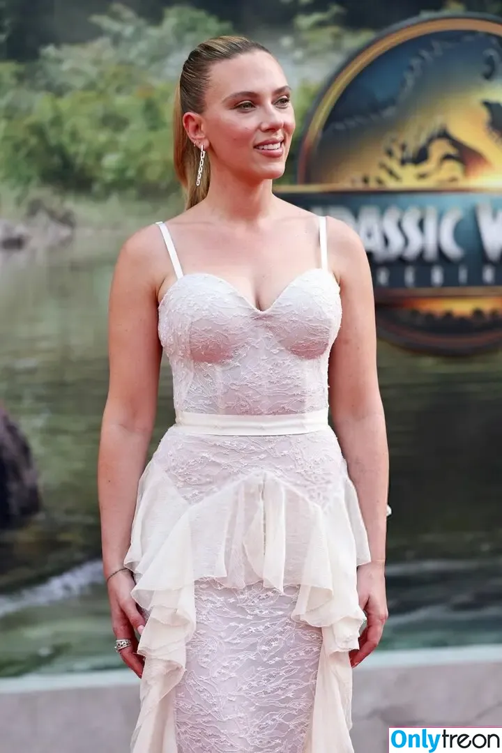 Scarlett Johansson nude photo #3543 (scarlettjohanson / scarlettjohanssonworld)