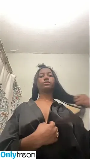 SeattleSadGirl / amaniispeachy nude photo #0003