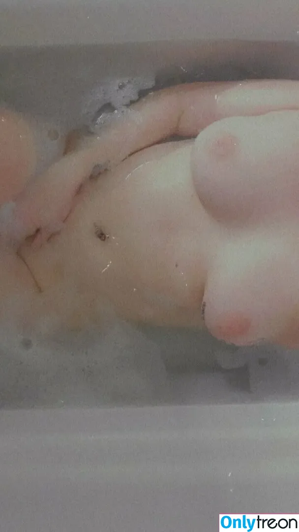 secretlyss66 nude photo #0030 (midnightfantasea)