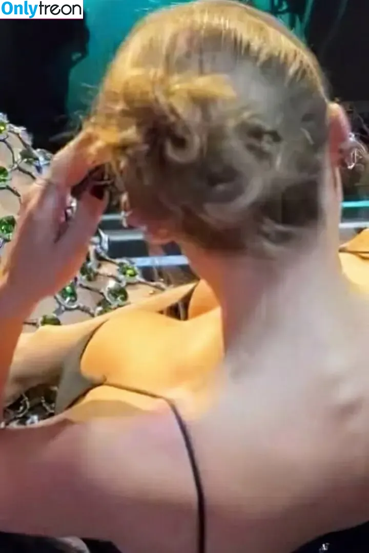 See Taylor nude photo #0002 (See Taylor)
