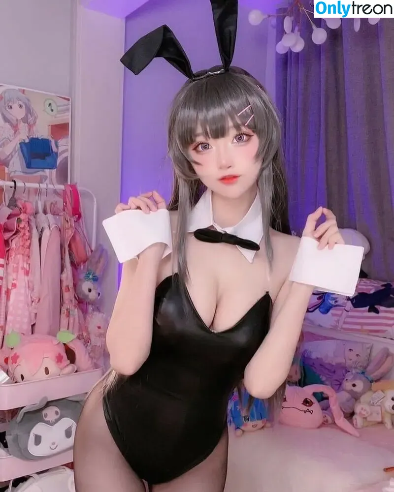 seeuxiaorou nude photo #0001 (seeuxiaorou)