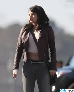 Selena Gomez / selena.gomez / selenagomez nude photo #9054