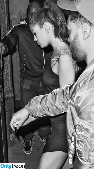 Selena Gomez / selena.gomez / selenagomez nude photo #9605