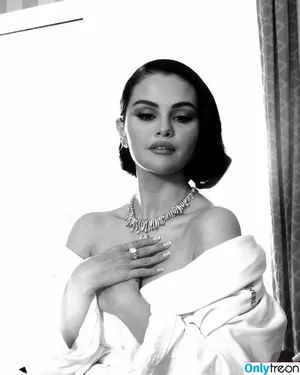 Selena Gomez / selena.gomez / selenagomez nude photo #9648