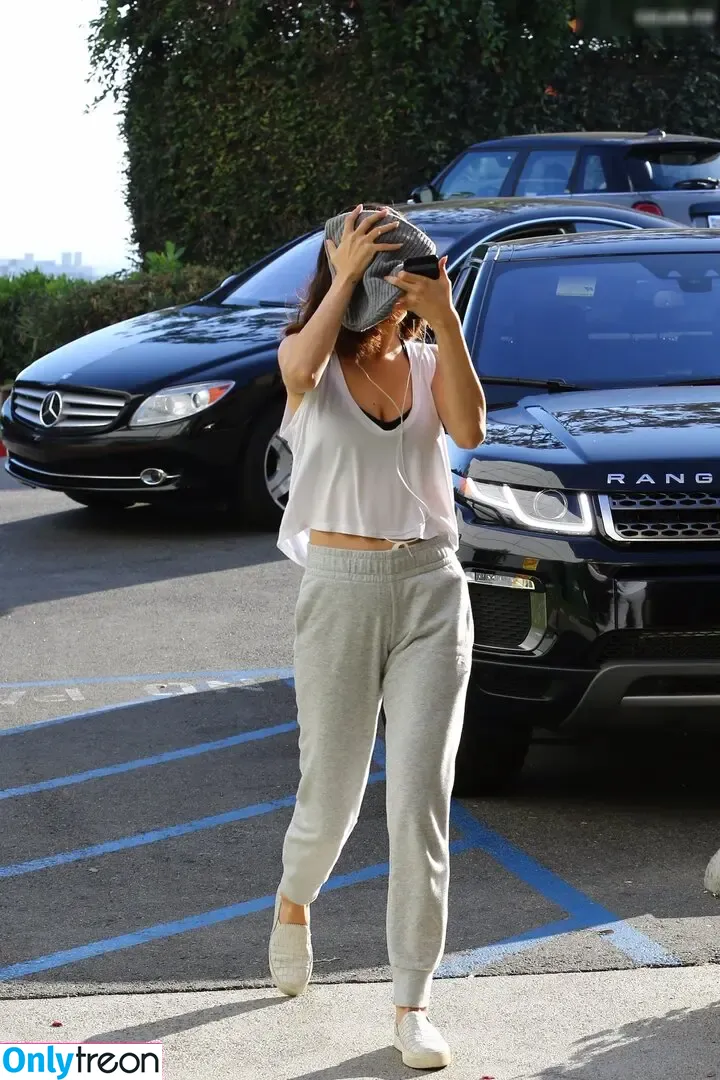 Selena Gomez nude photo #9000 (selena.gomez / selenagomez)