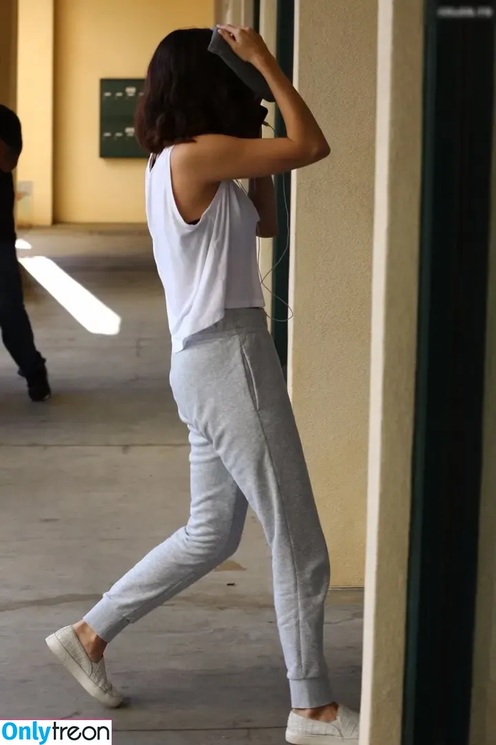Selena Gomez nude photo #9004 (selena.gomez / selenagomez)