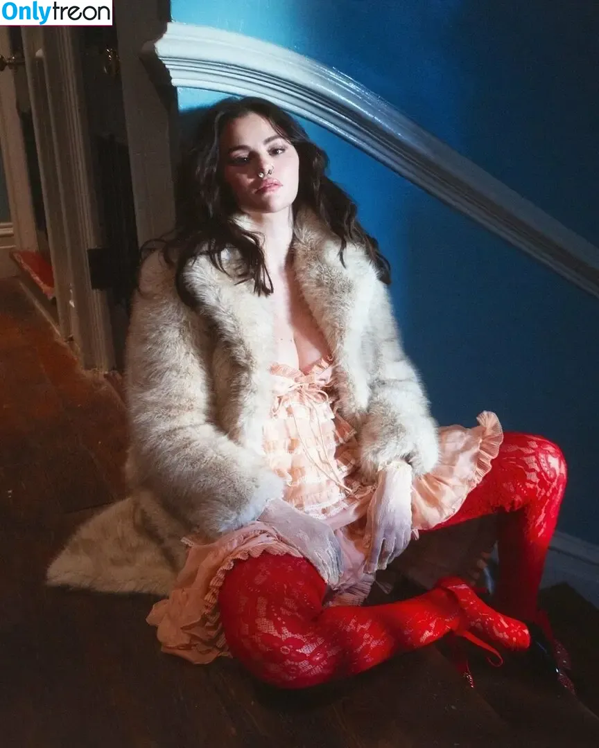 Selena Gomez nude photo #9078 (selena.gomez / selenagomez)