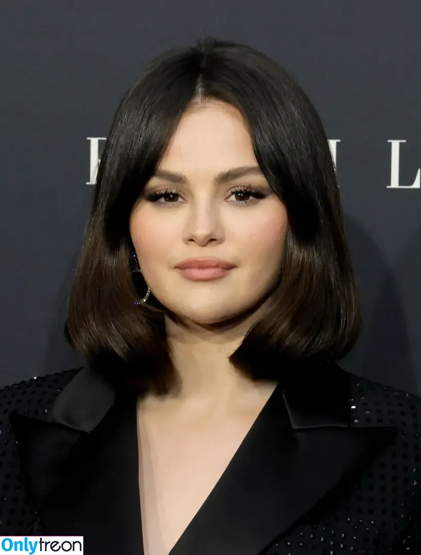 Selena Gomez nude photo #9103 (selena.gomez / selenagomez)