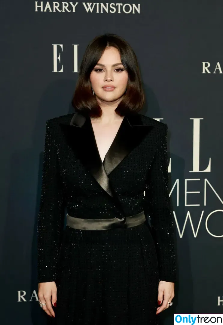 Selena Gomez nude photo #9116 (selena.gomez / selenagomez)